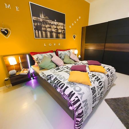 Apartment In The Center Of Praha Eksteriør bilde